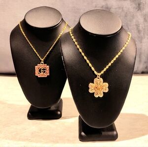 BUNDLE OF 2 GUCCI GG 18K GOLD PLATED PENDANTS ON UNBRANDED GOLD PLATED NECKLACES
